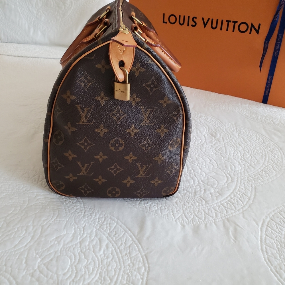 Louis Vuitton speedy 35